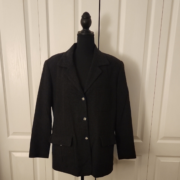 Liz Claiborne Jackets & Blazers - Black Tailored Blazer with Notched Lapel